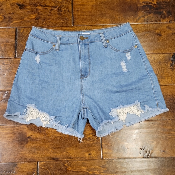 easel Pants - NWOT Easel Jean Shorts Size L